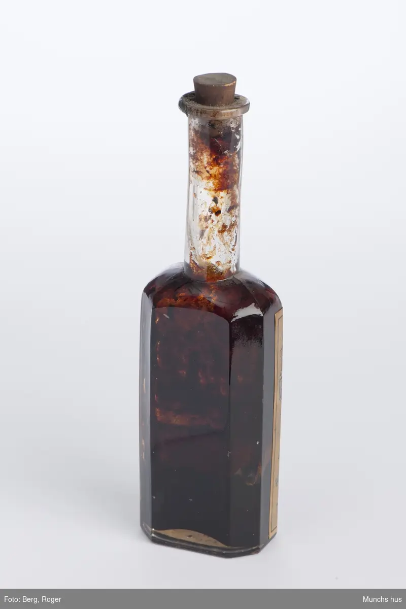 En flaske med rester etter soyasaus