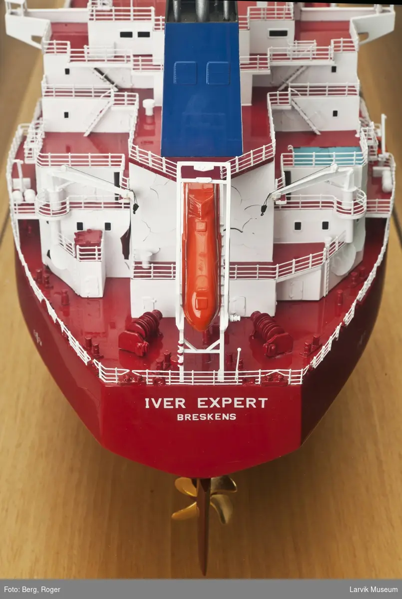 Tankskipet "Iver Expert". Brostrøm Tankers Norway A/S