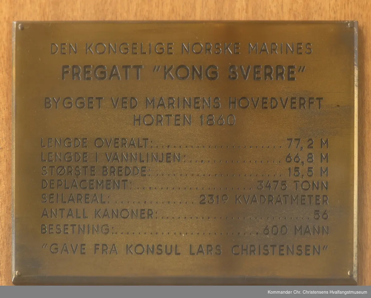 Modell av fregatt KONG SVERRE i monter.