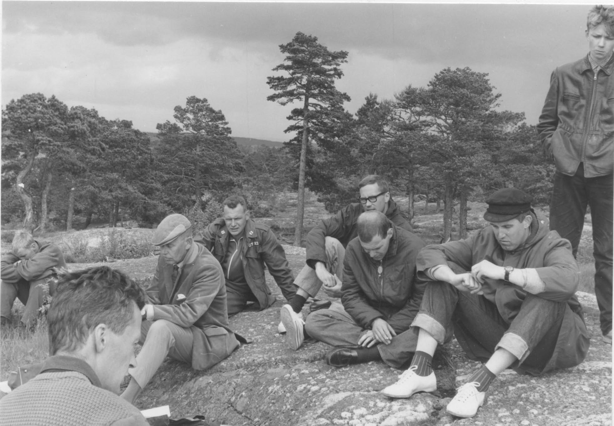DYKAREKURS
Instruktionskurs för spordykare vid Älvsnabbensmonument, Mysingen, sommaren 1965.