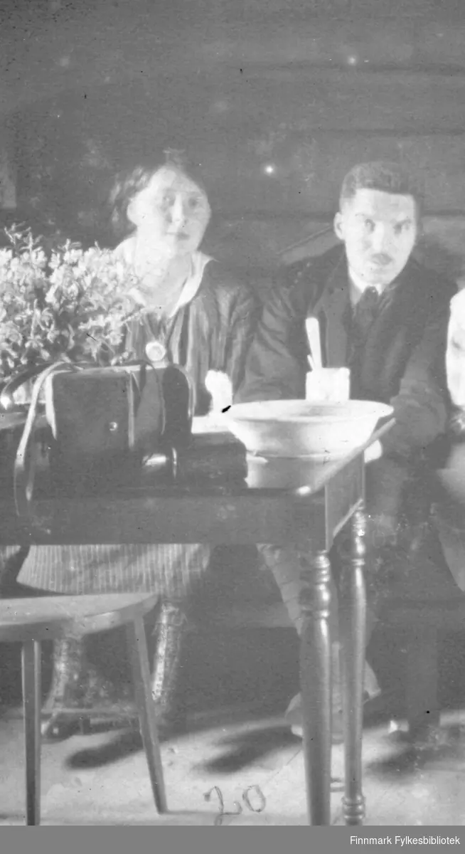 I Beddaris hytte, Svanvik juli 1918