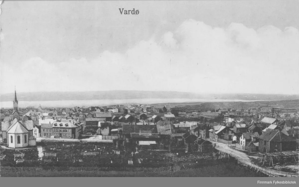 Postkort med trykt tekst: 'Vardø'