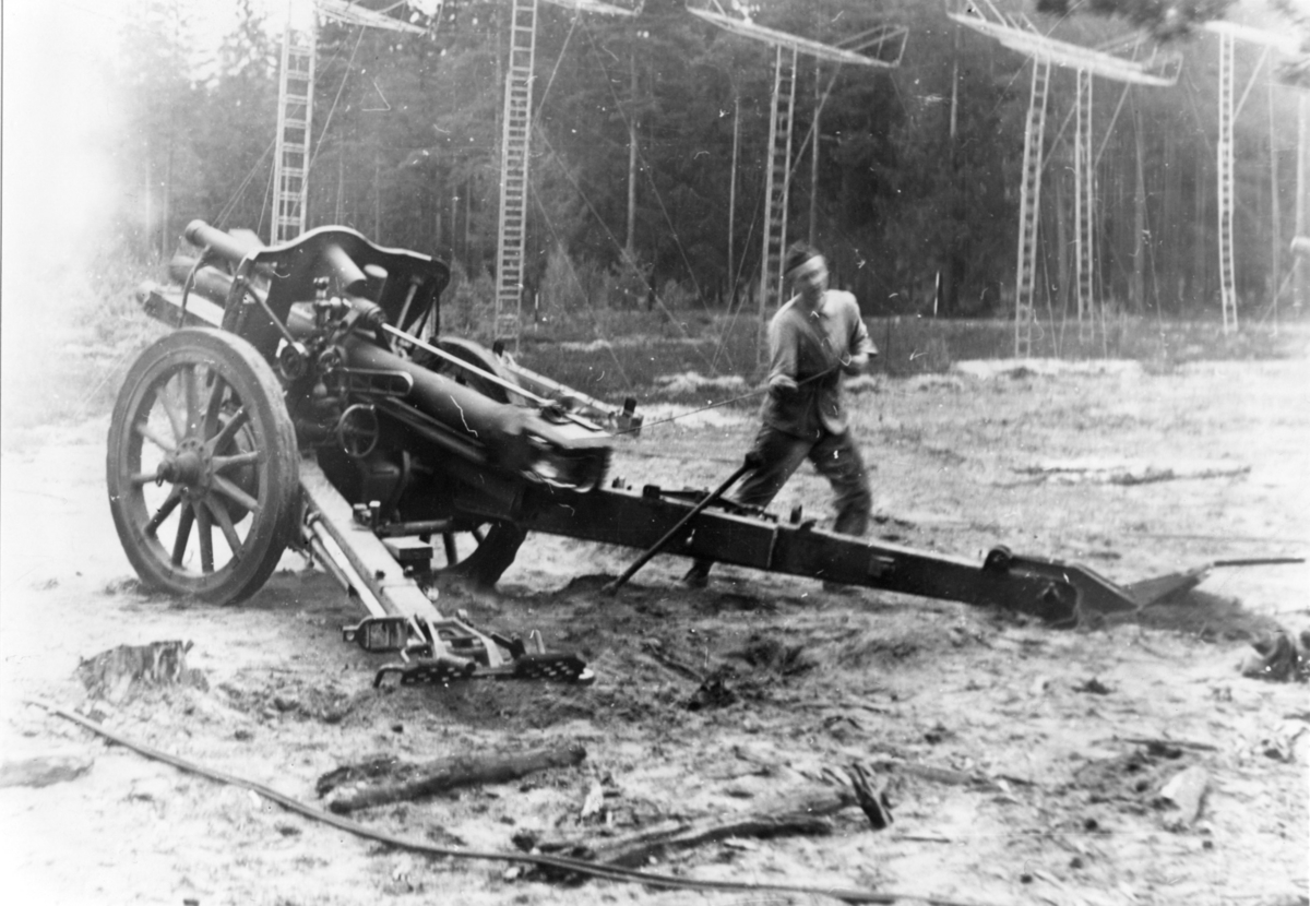 Haubits m/1939. 10,5 cm. Avfyrning. Grundvärdesskjutningar.