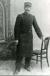 Knut Selliseth i befalsuniform