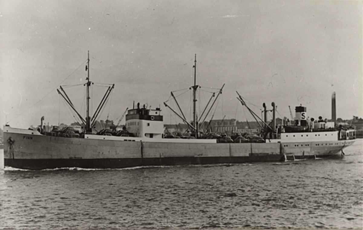 Lastmotorfartyget FINN efter ombyggnaden år 1947.
