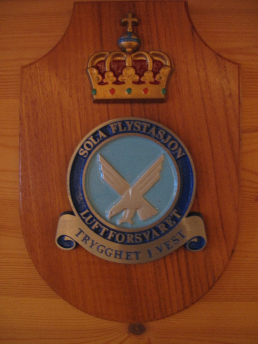v-penskjold-crest-forsvarets-museer-digitaltmuseum