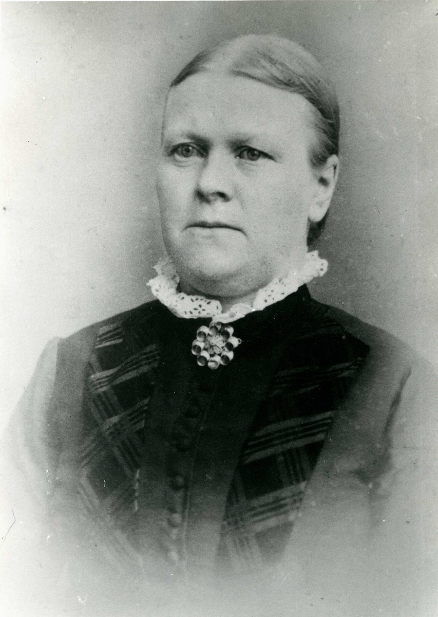 Portrett  av fru Anna Margrete Olsen, født 1/3 1846