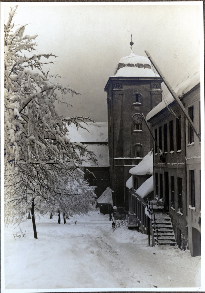 Nykirken i Bergen. Vinterbilde