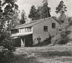 Enebolig på Lysaker [Fotografi]