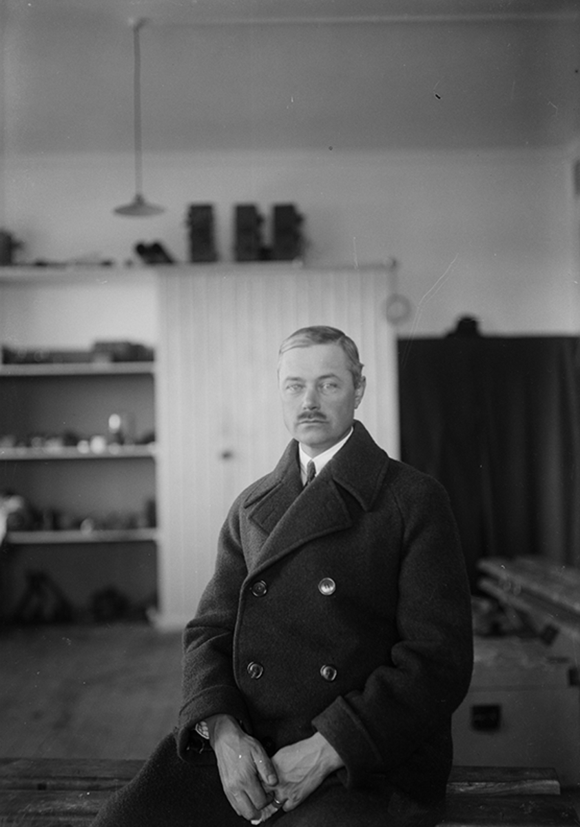 Porträtt av Peter Koch, styresman vid centrala verkstäderna Malmen.