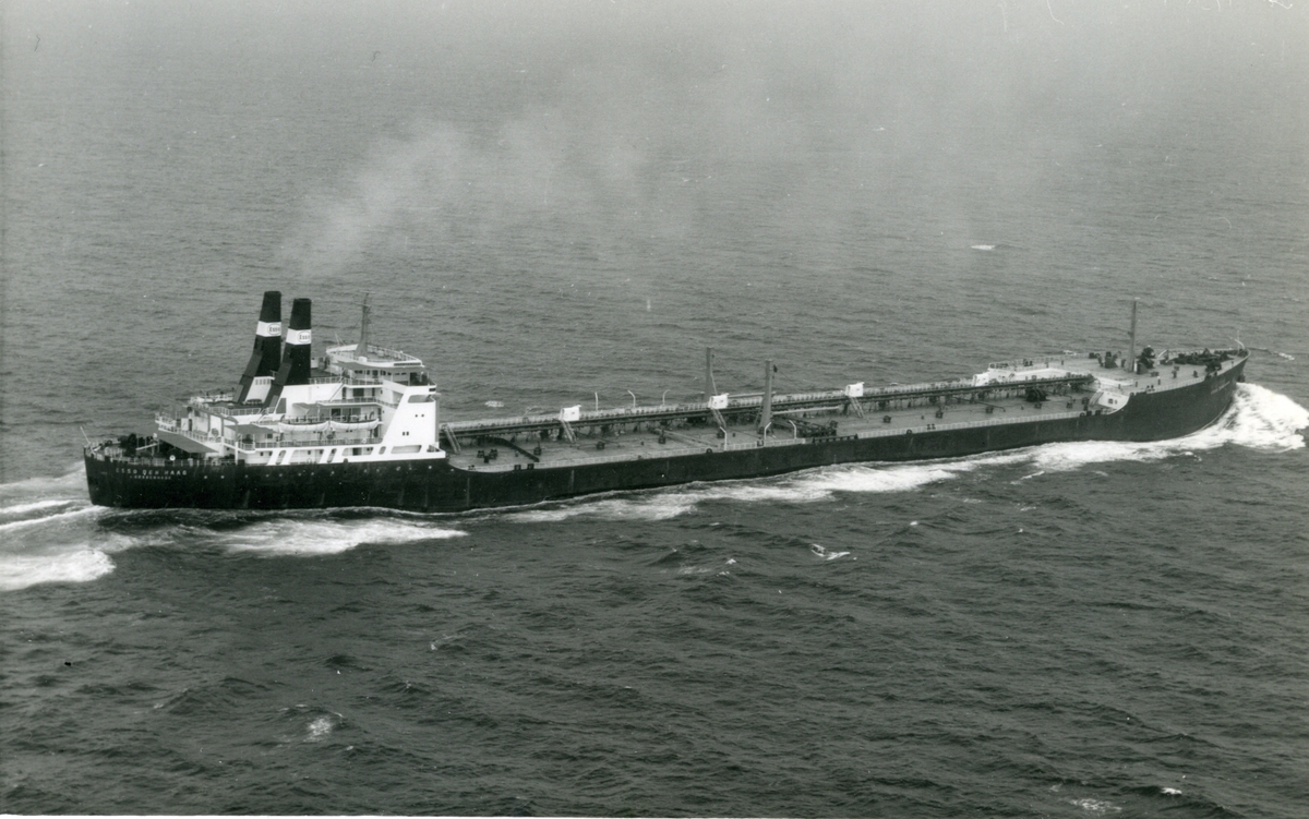 Ägare:/1963-75/: Esso Tankvaart Mij. N.V. Hemort: sÂ´Gravenhage.