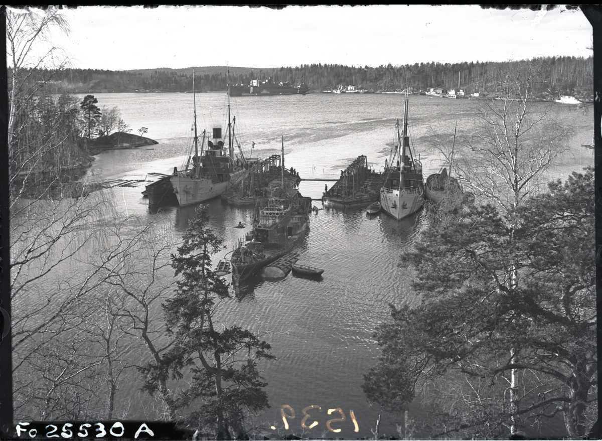 Det bärgade vraket av jagaren Klas Horn vid Hårsfjärden den 12.11.1941.