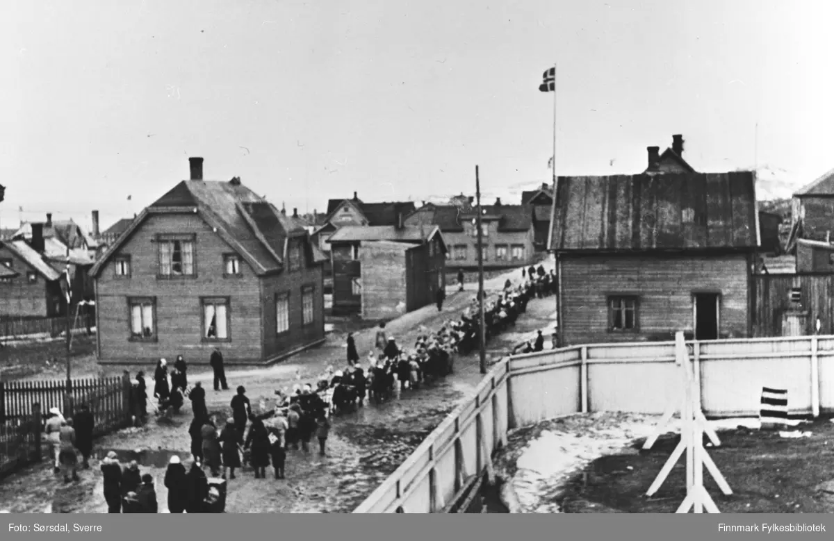 17. mai tog i Vardø 1935.