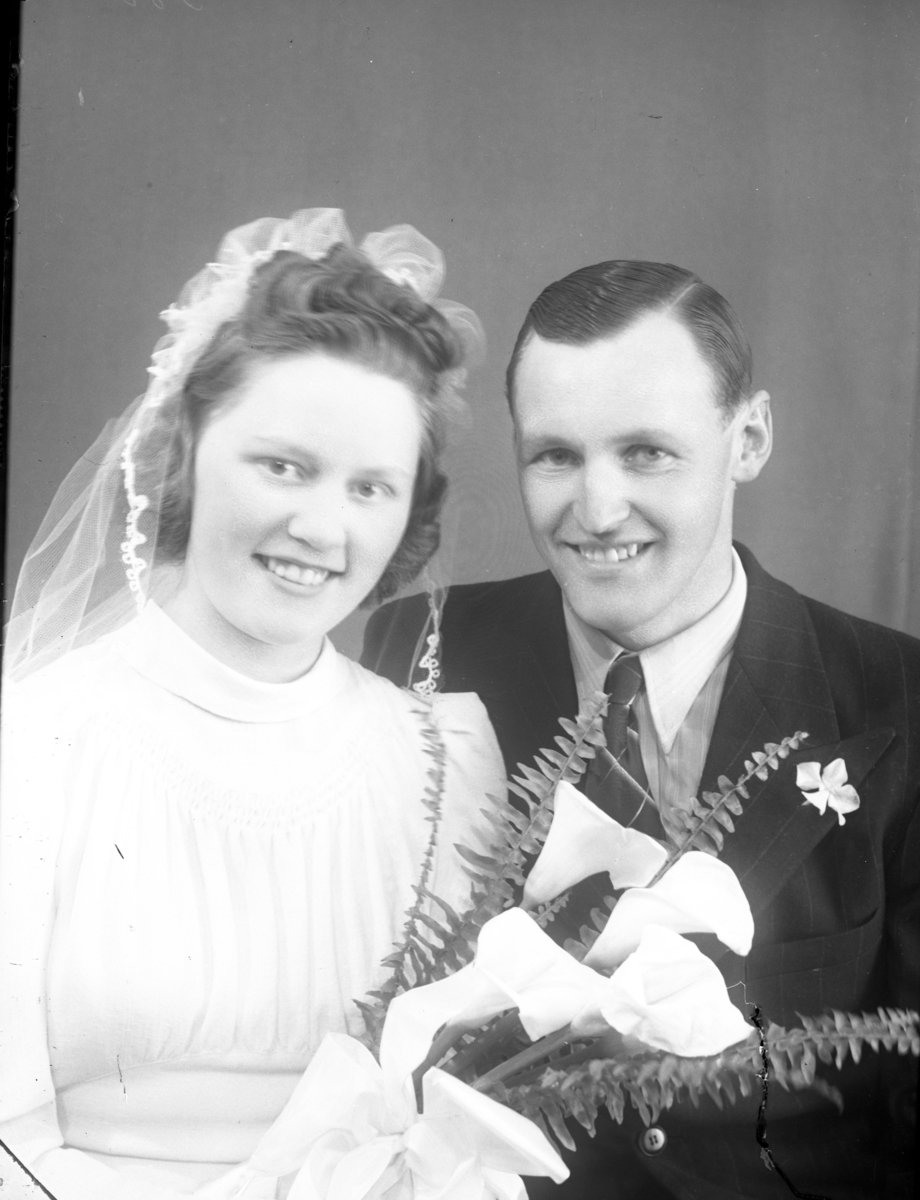 Brudebilde av Kristine Grønseth og Knut Storebråten.