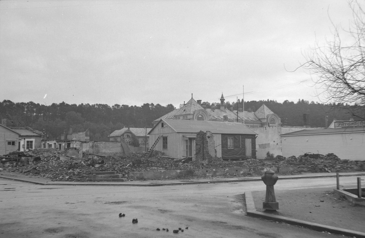 Bygningsruiner etter bombing 1940