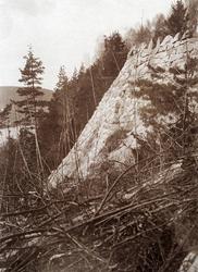Solid arbeid med mur og stabbesteiner ca 1890-1910 i Skien