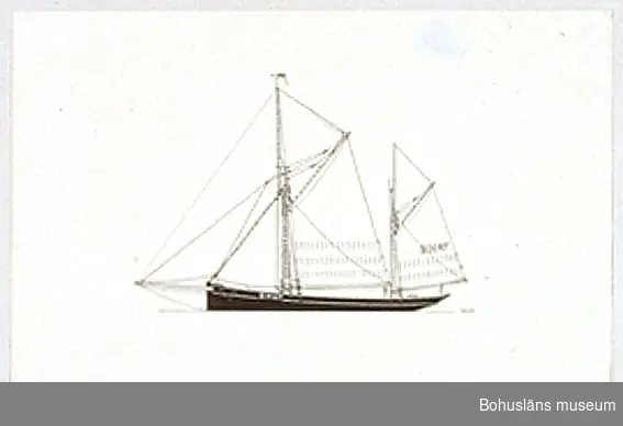 Montering/ram: Passepartout av tunn grå kartong; 55 x 66 cm, Seglande fiskekutter, trawlare, från Englands ostkust, Brixham 67,
Home Security.
Övrig historik se UM72.26.001.