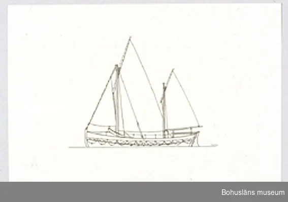 Montering/ram: Passepartout av tunn grå kartong; 55 x 66 cm, Seglande engelsk livbåt från omkring 1900. Royal National Life-boat Institution.
Övrig historik se UM72.26.001.
