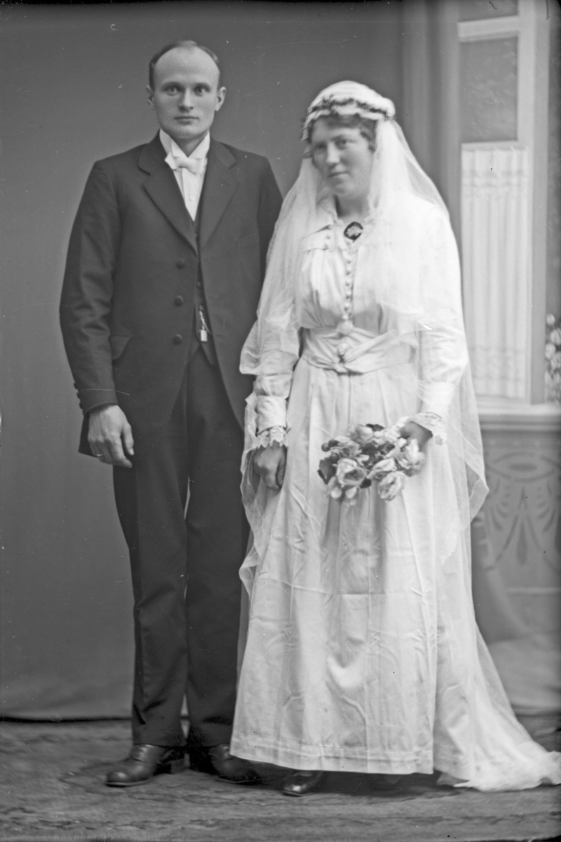 Brudebilde av Svend P. Vidhovde med kone.
