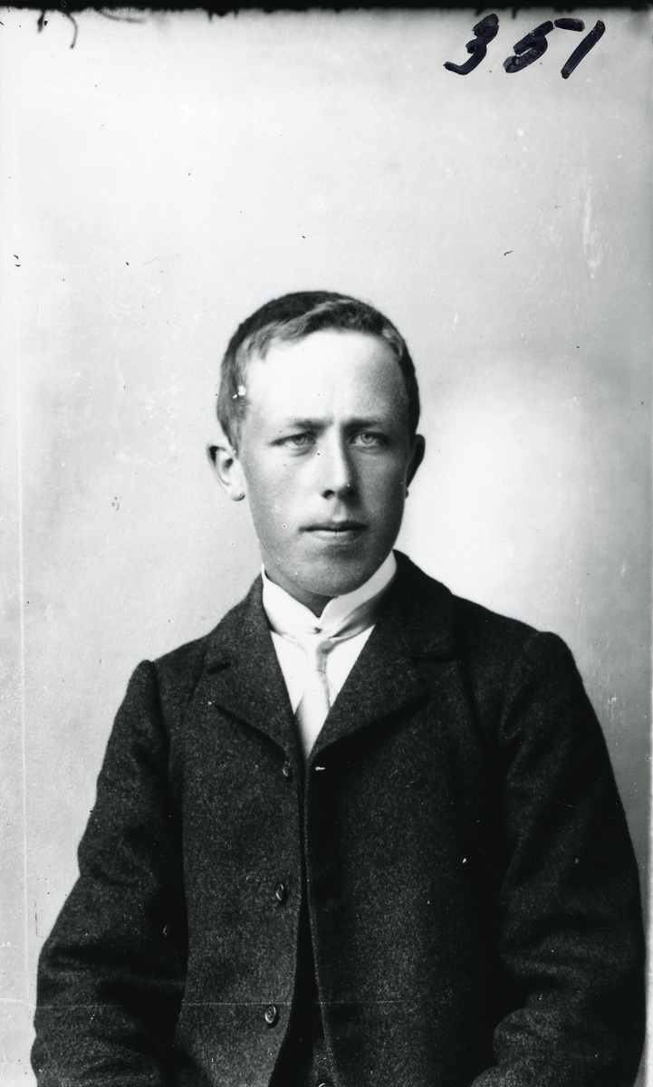Portrett av Erik Hagebråten fra Ulnes, Nord-Aurdal