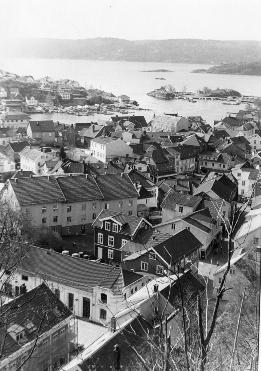Kirkegata, Andølingen, Østre Øya og Gunnarsholmen sett fra lufta.