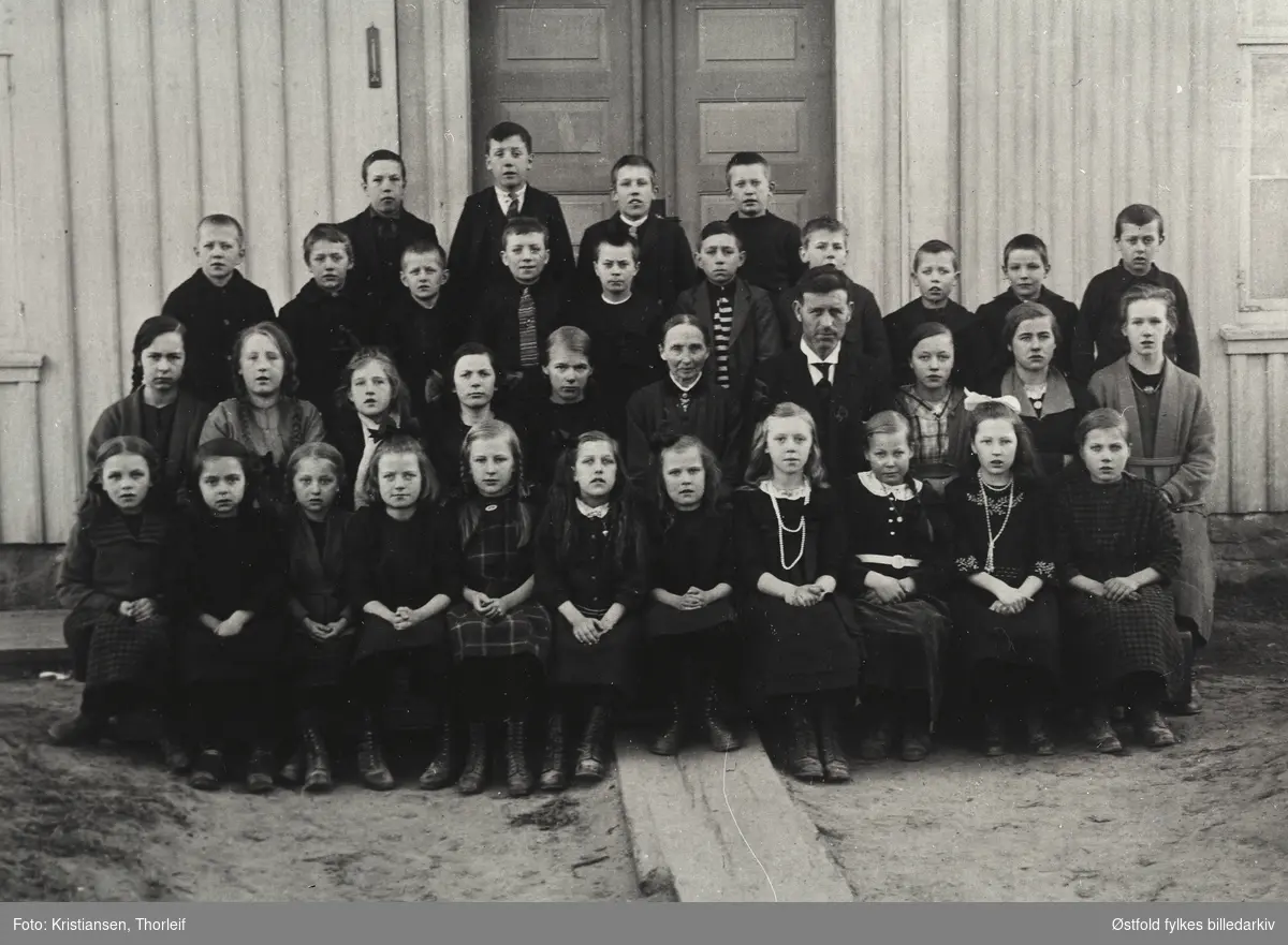 Bruksskolen ved Sanne og Soli Brug, ca. 1920-25(?), Tune i Sarpsborg.