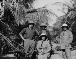 Marentius Thams sammen med tre ukjente