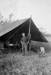 Christian Thams på savannen i Kenya/Tanzania. Matty Christia