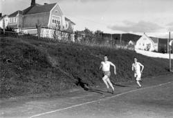 Pokalkonkurranse på Sportsplassen. Mjøsbyene og Elverum. Jør