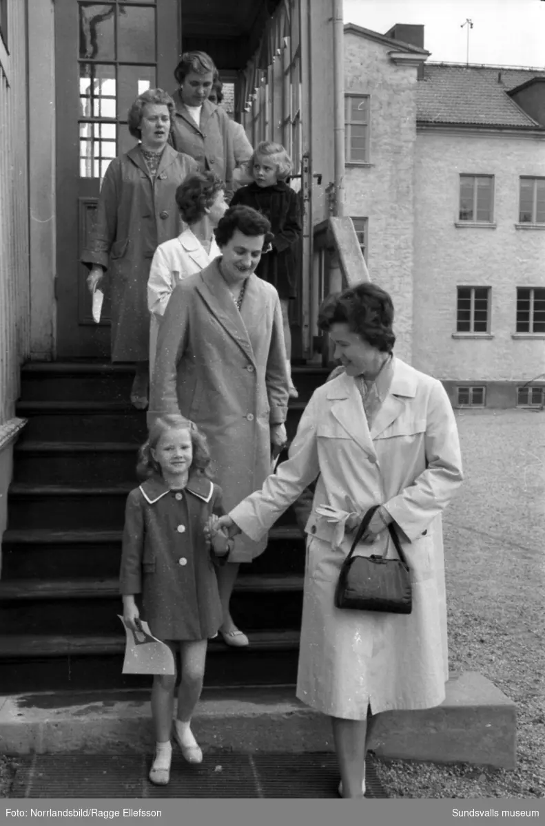 Skolstart på Öde skola på Alnö 1961. - Sundsvalls museum / DigitaltMuseum