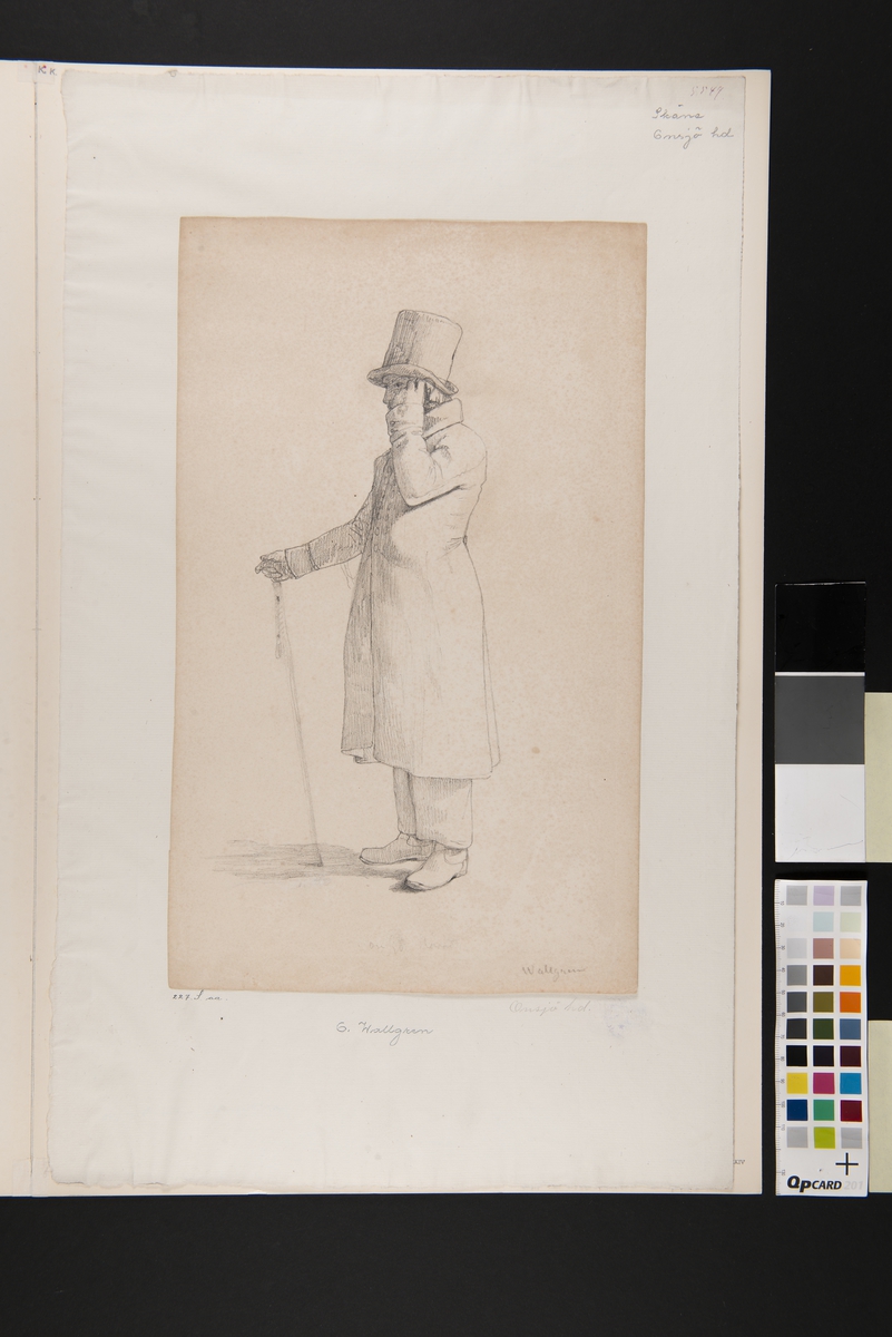 "Onsjö Härad" Man i dräkt med hatt och käpp, stående i profil  helfigur. Blyertsteckning i storformat av Otto Wallgren.