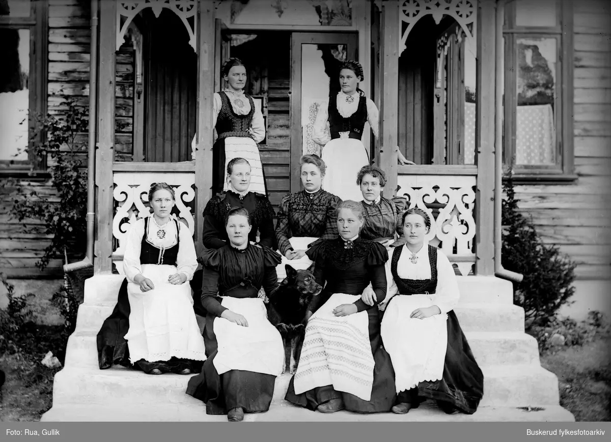 Kjøkken personalet ved Gran hotell ved Bolkesjø
1898