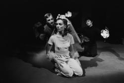 Nationaltheateret. "Leonce og Lena". Omtak. 14/3-72.