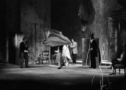 Nationaltheateret. "Kirsebærhaven" Stills for film. 25/11-71