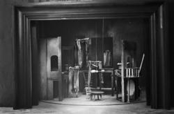 Nationaltheateret. "Spöksonaten" scenemodell. 3/9-72