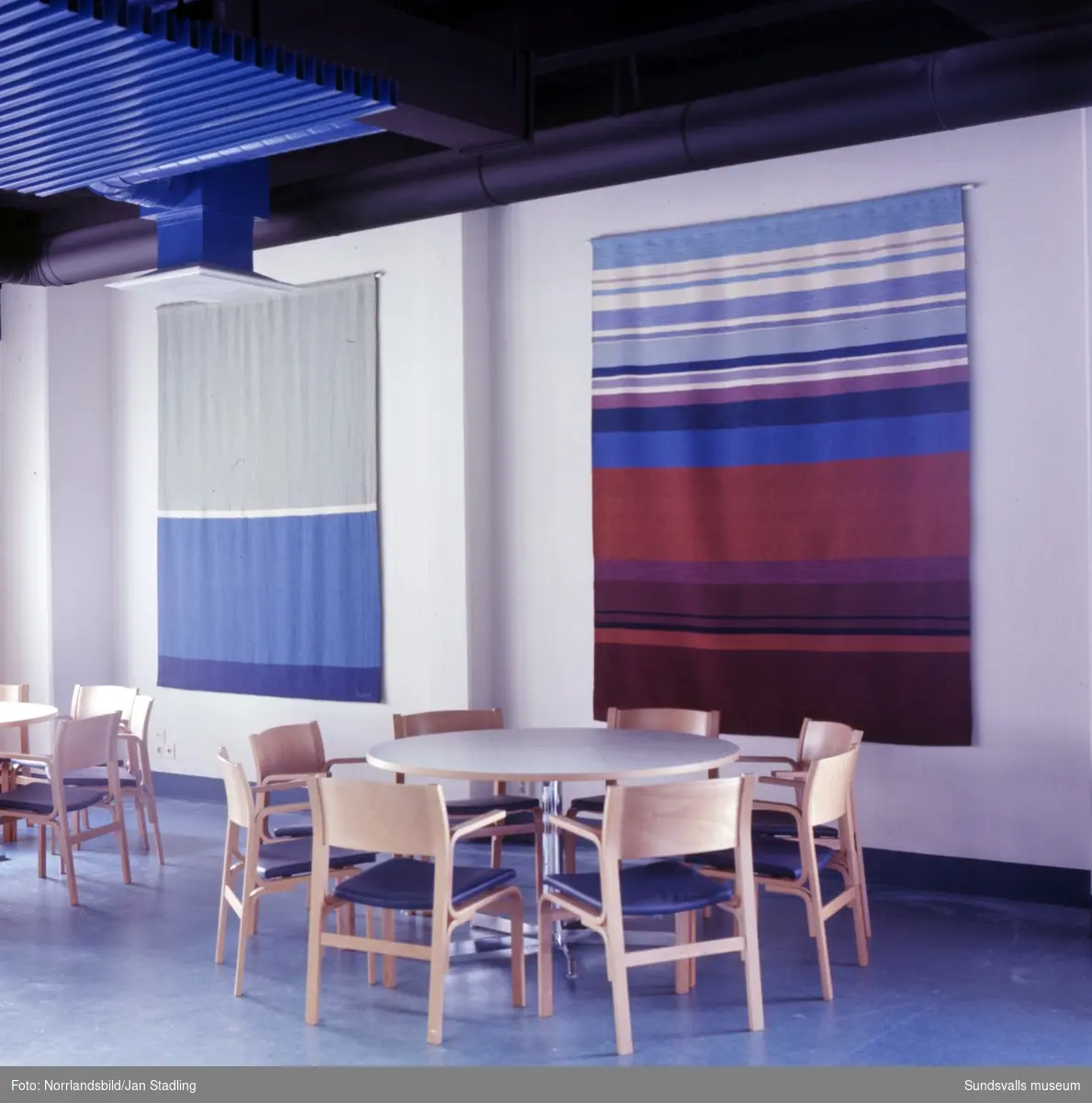 Textil utsmyckning av Margareta Wilk vid Sundsvalls nya sjukhus.
