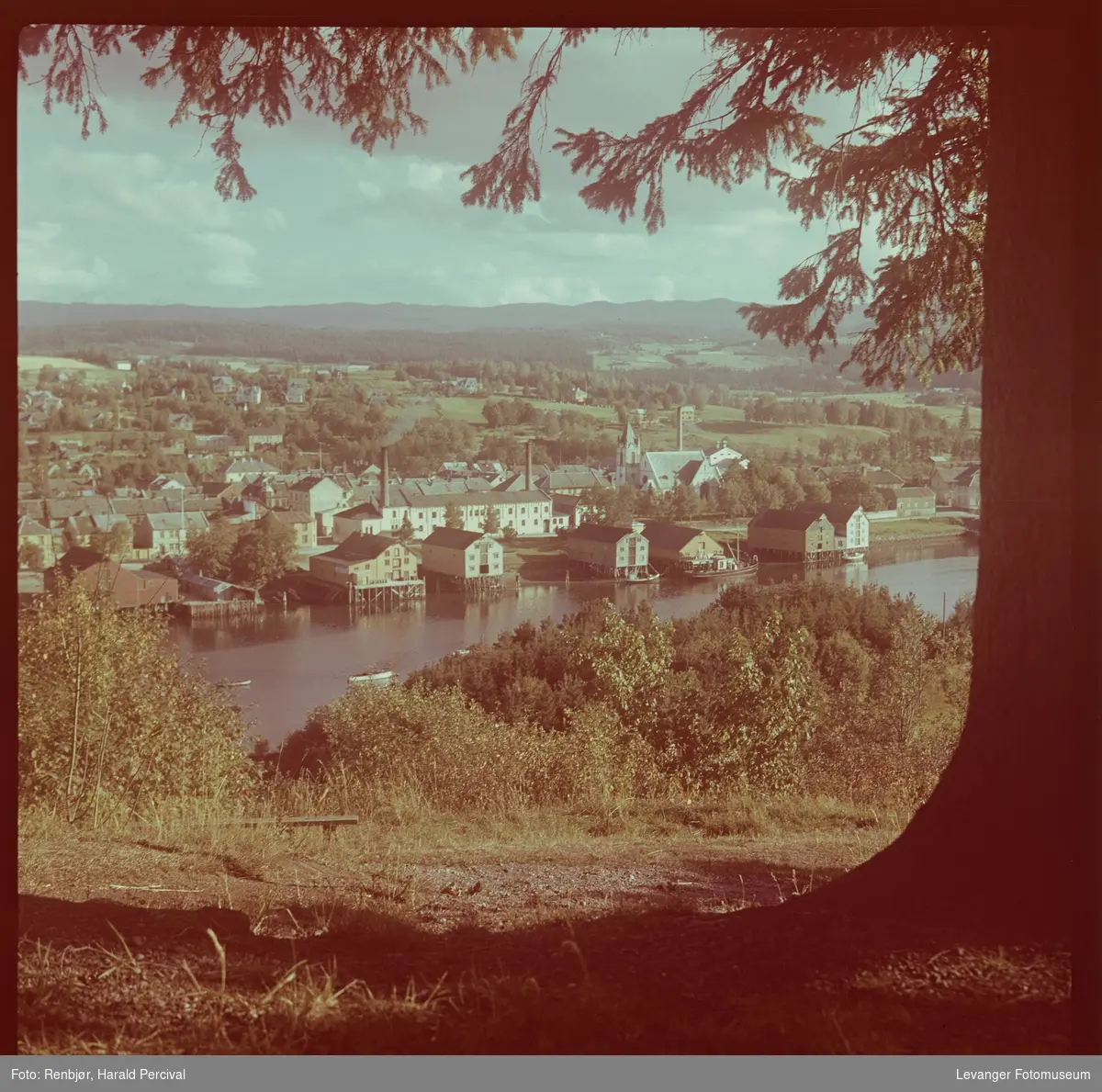 Utsikt utover Levanger fra Staupshaugen.