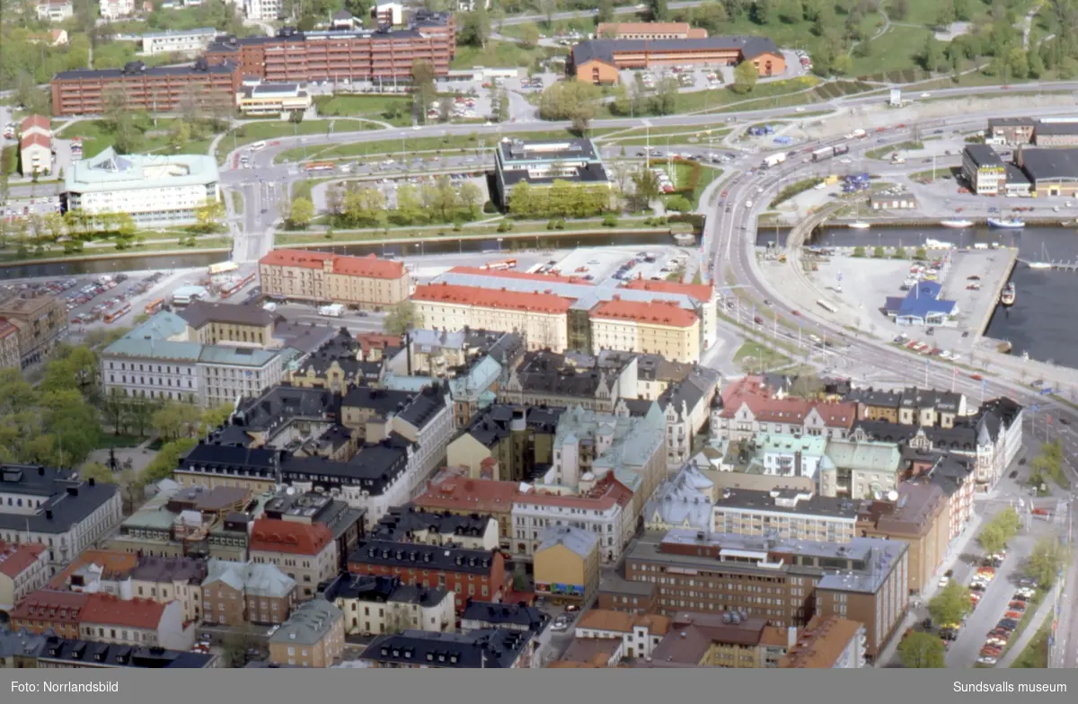 Flygfoton över centrala Sundsvall och Kulturmagasinet.