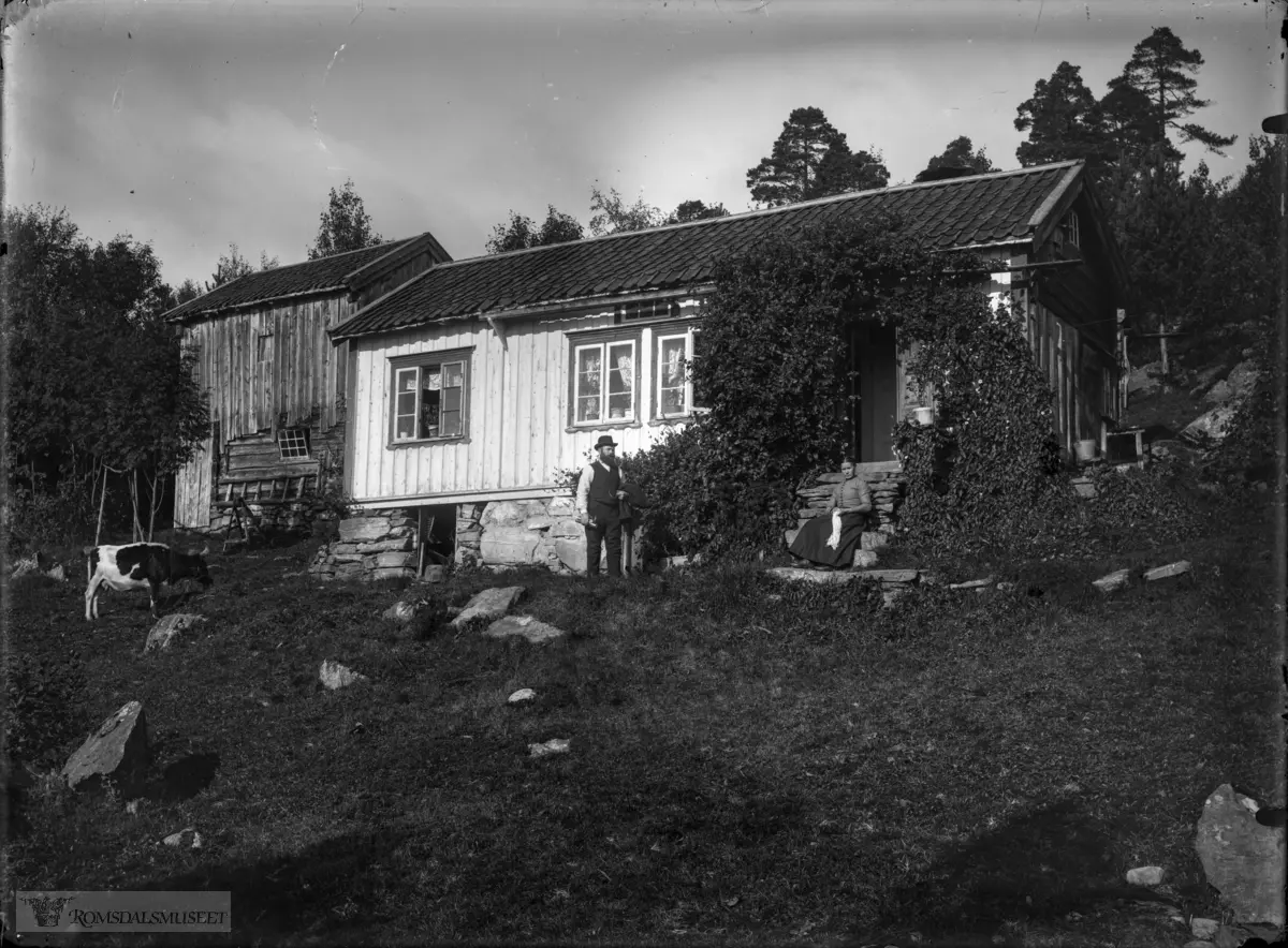 Sørenplassen .(Se Romsdalsmuseets årbok 2002 side 134-135)