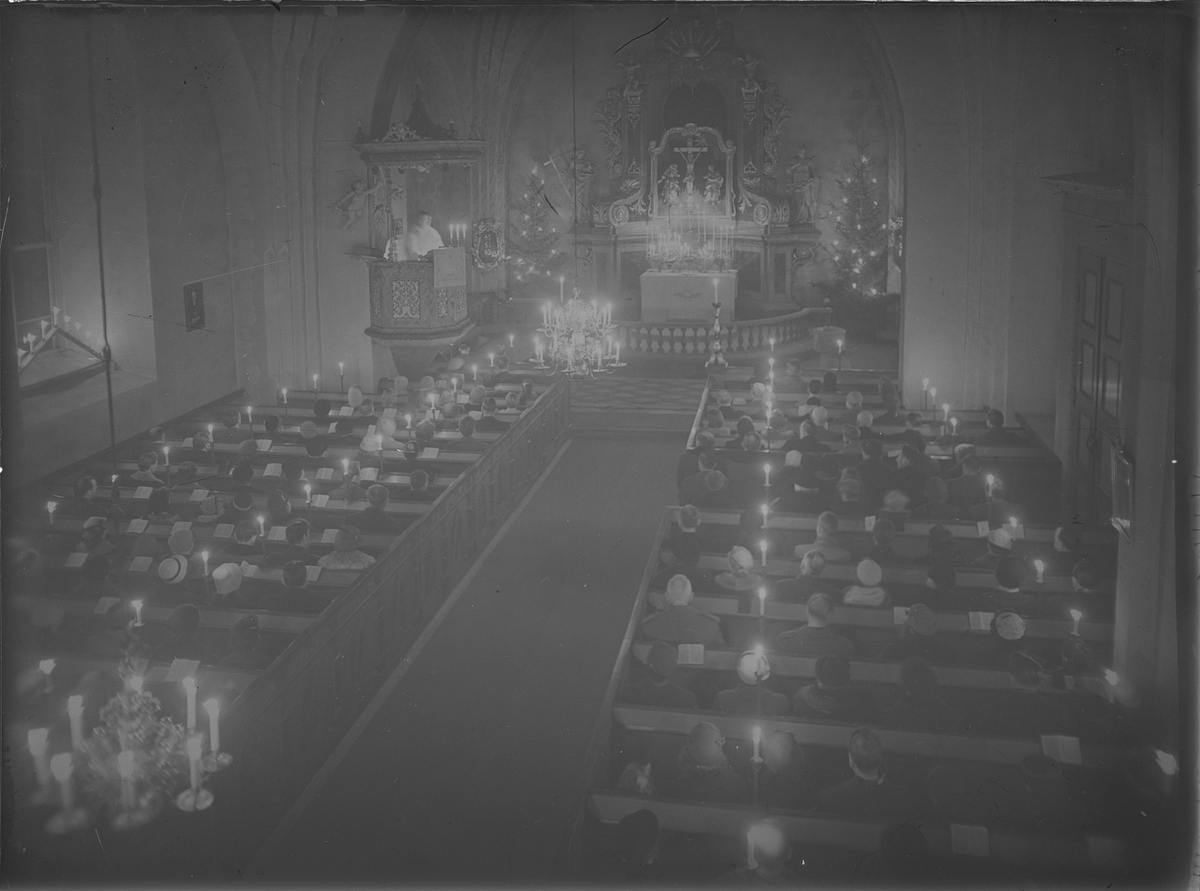 Julotta i Börstils kyrka, Uppland