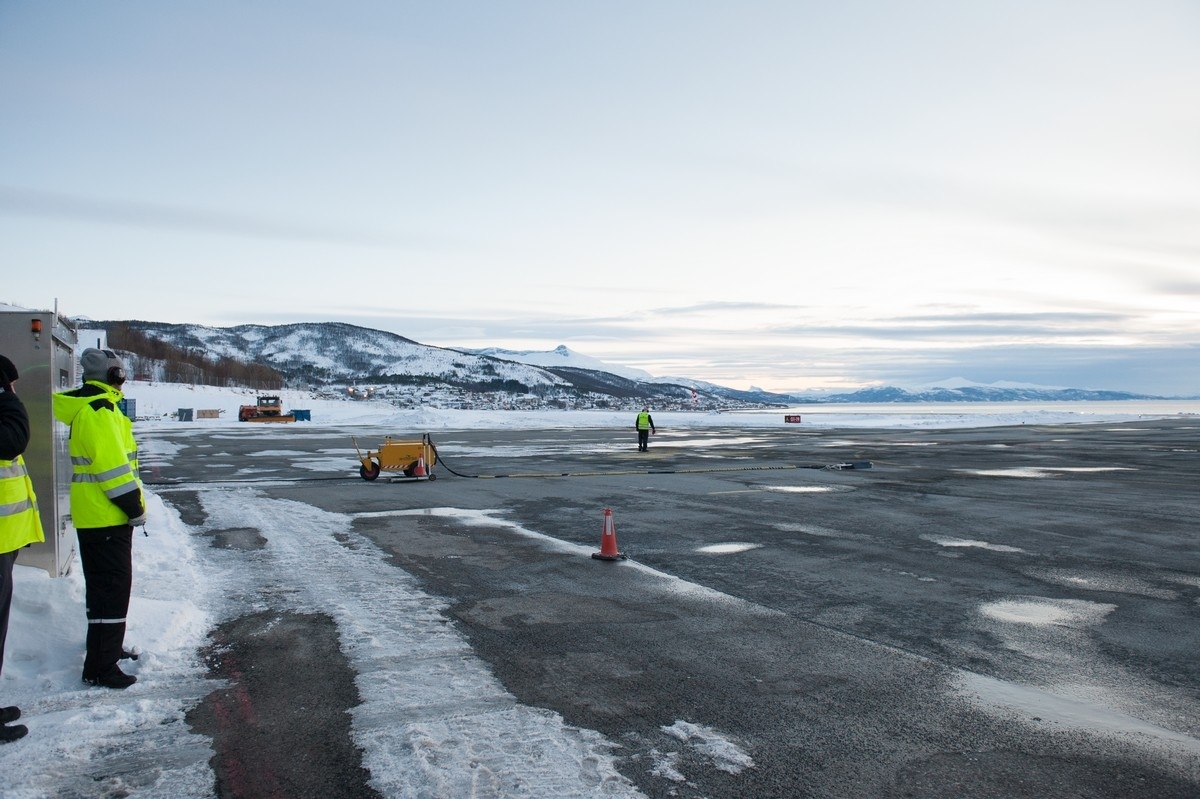 Siste fra Bodø fly inn for landing på Narvik lufthavn