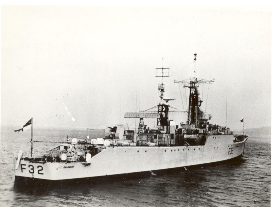Enkeltbilde. Engelske fregatter. HMS Salisbury.
