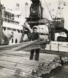 Lossing i Oslo havn, oktoberl 1959.