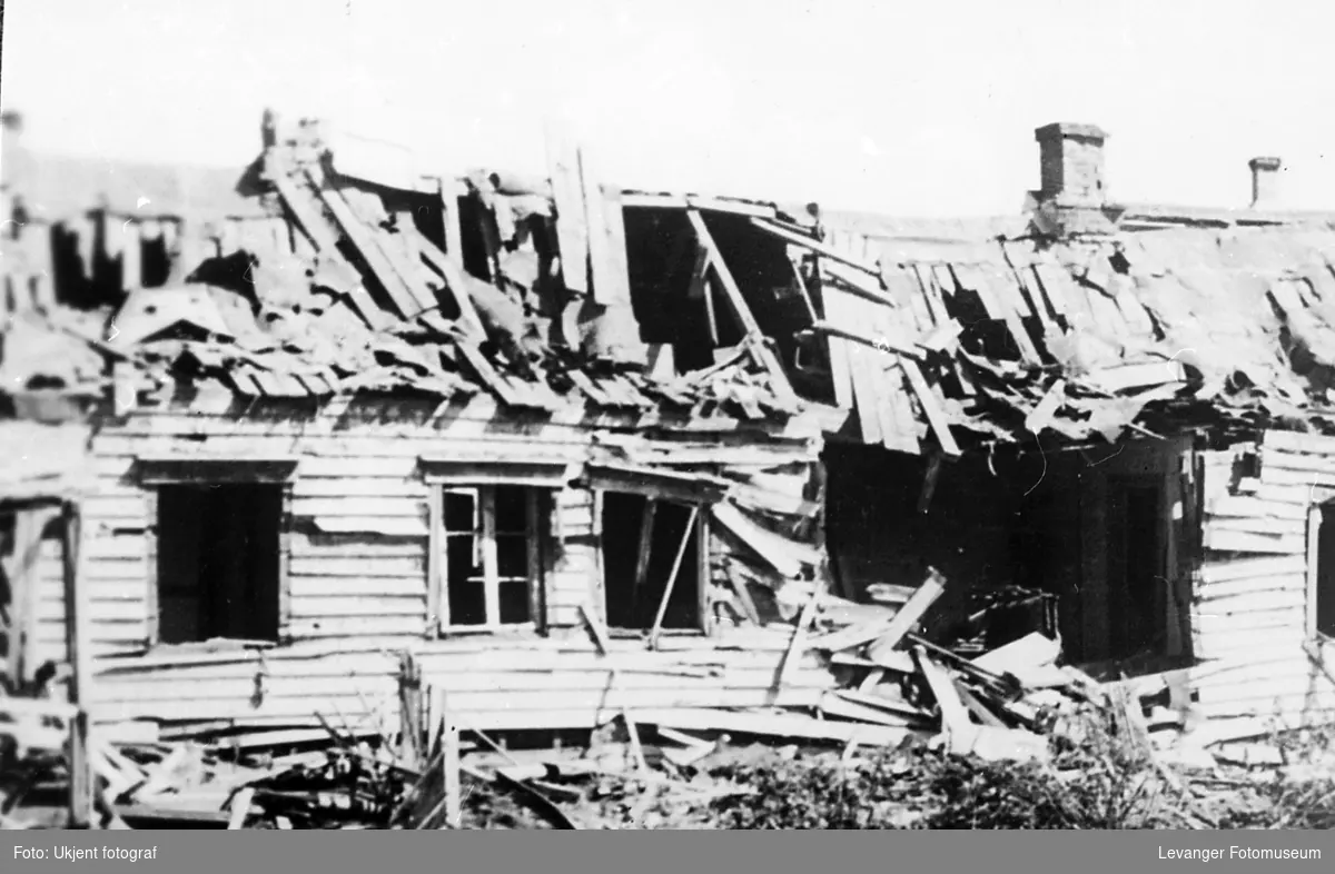 Ruiner, etter bombingen av Namsos i 1940.