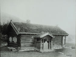 Hallingdal folkemuseum,Villandstugu.Bygd 1744 eller 1745 av 