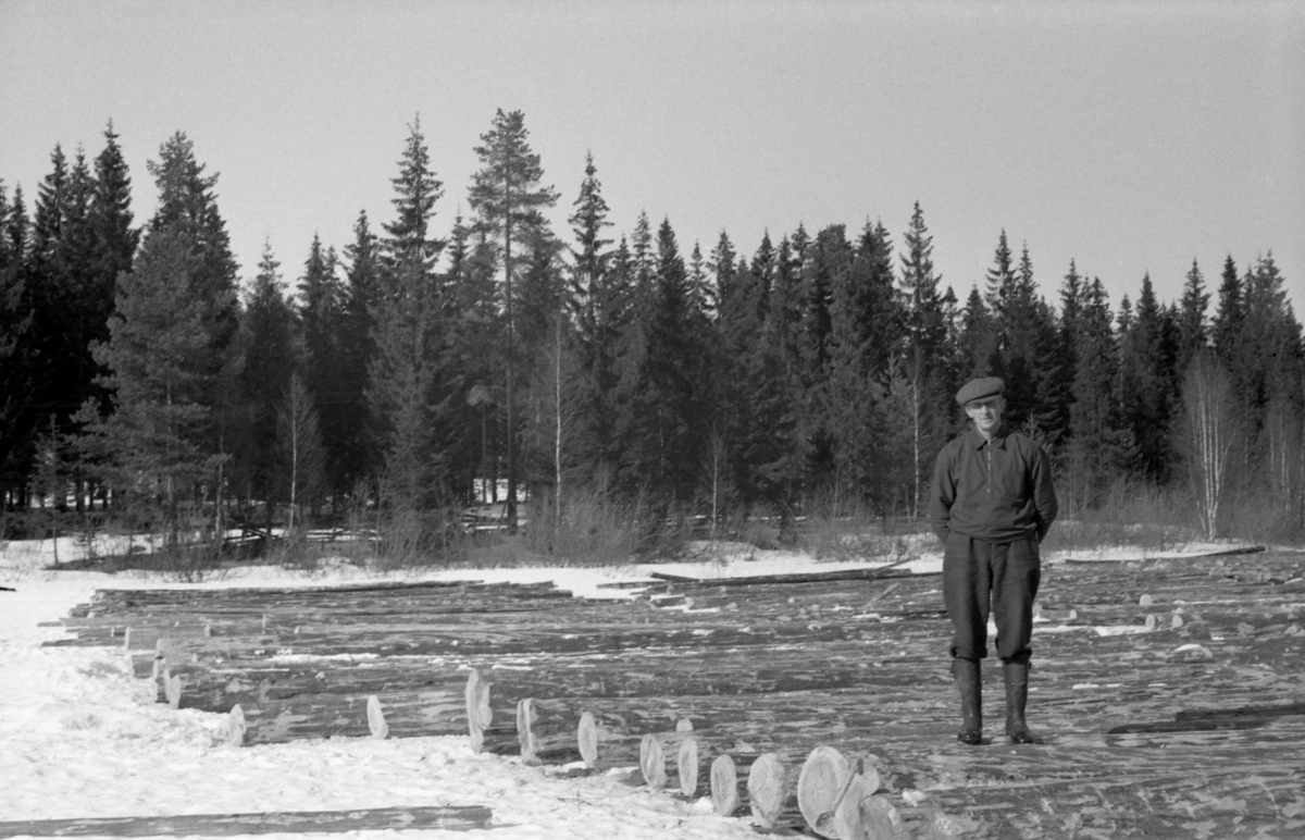 Hans Stuen 1897 1979 Som Var Fløtersjef I Elva Trautåa Trøftåa I Nord Odal I Hedmark I 1955 