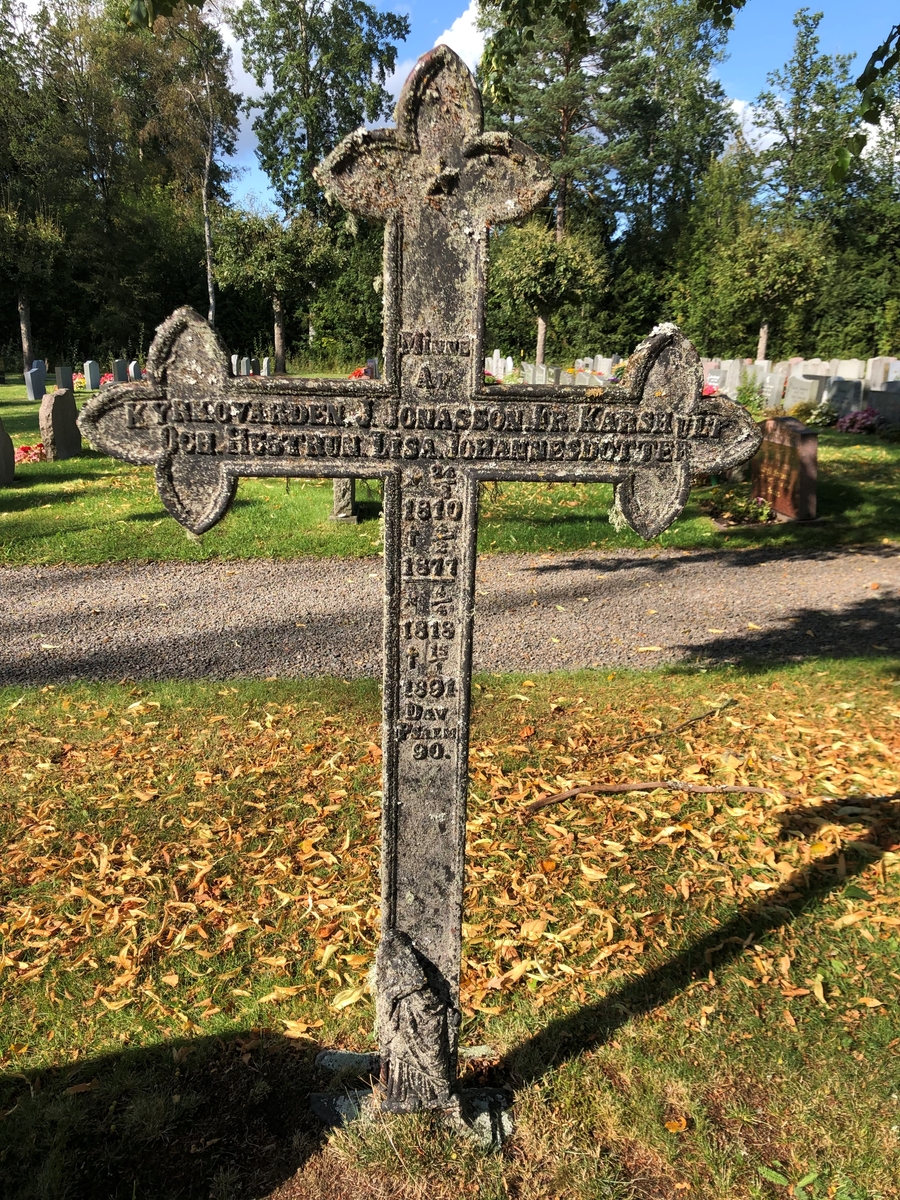 Gjutjärnskors, 1890-tal. Hjälmseryds nya kyrkogård.