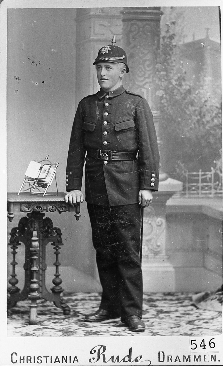 Halvor N. Kvisle i uniform, ca. 1892.
