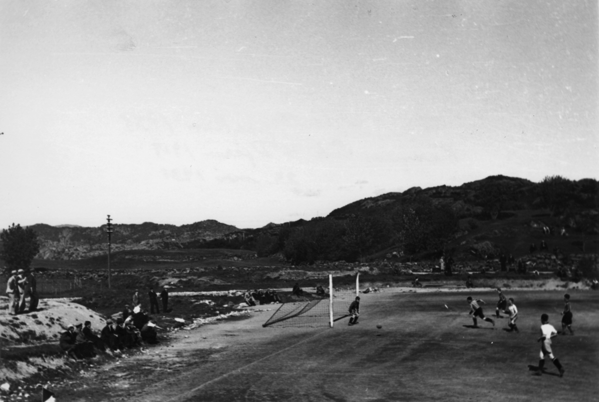 Idrettsparken, 1939. Kampen mellom Eik og Djerv 1919.