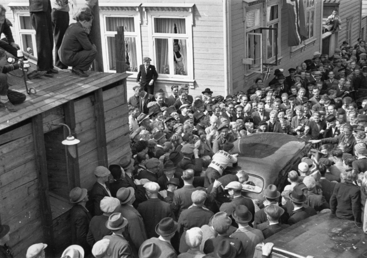 Bilen som engelske offiserer kom med til Årstadgaten 11. mai 1945.